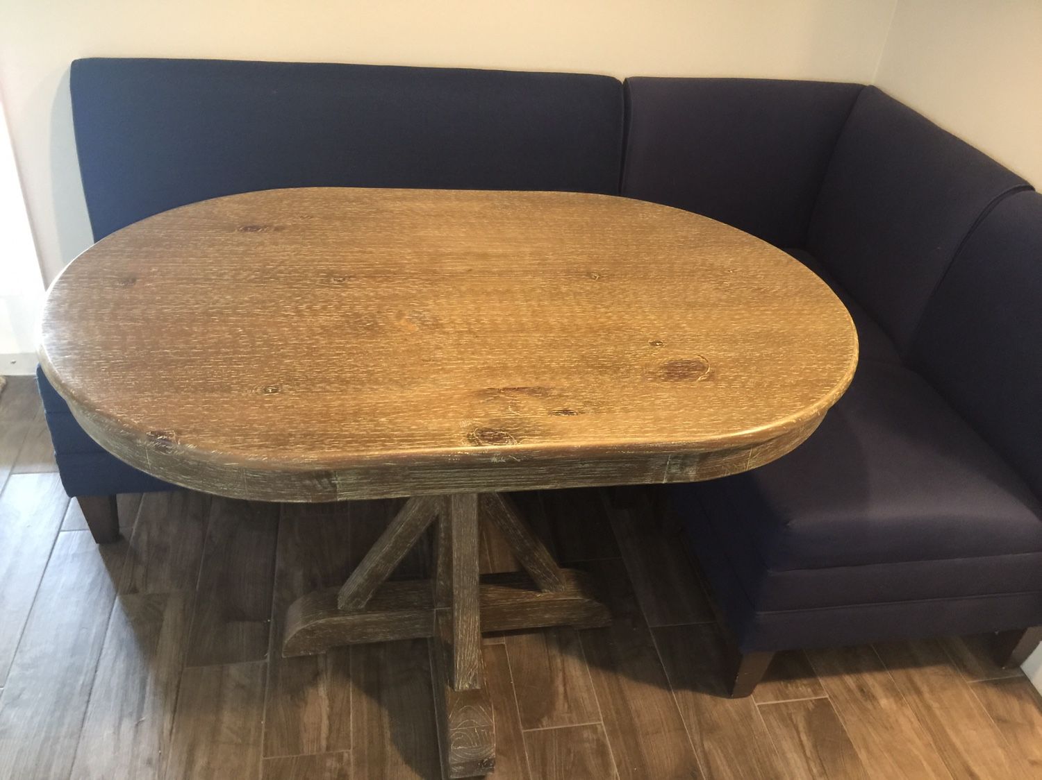 Pottery Barn Oval Dining Table for Sale in Wellington, FL OfferUp