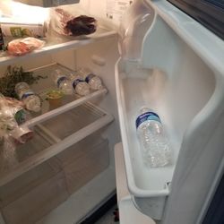 Refrigerator En Buenas Condiciones