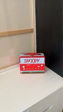 Sugarfina Peanuts Snoopy Candy Lunch Box