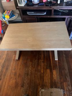 Dining room table