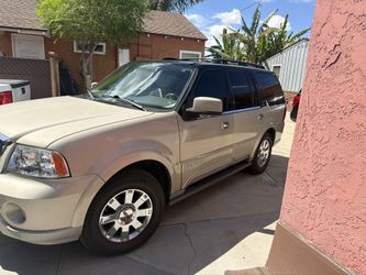2004 Lincoln Navigator