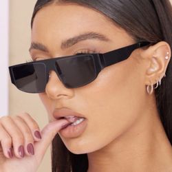 Pretty Little Thing Black Matt Sunglasses