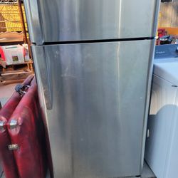 Frida iré  Stainless Steel Refrigerator
