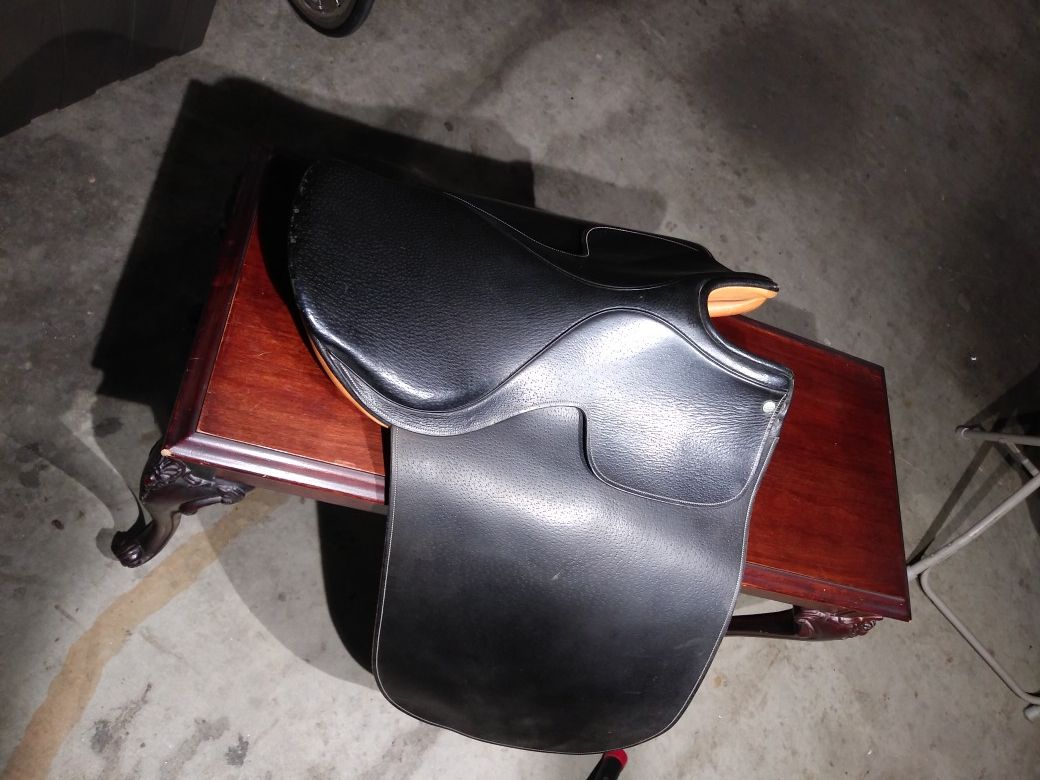 Whitman English saddle