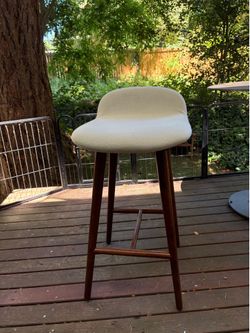Article Stool