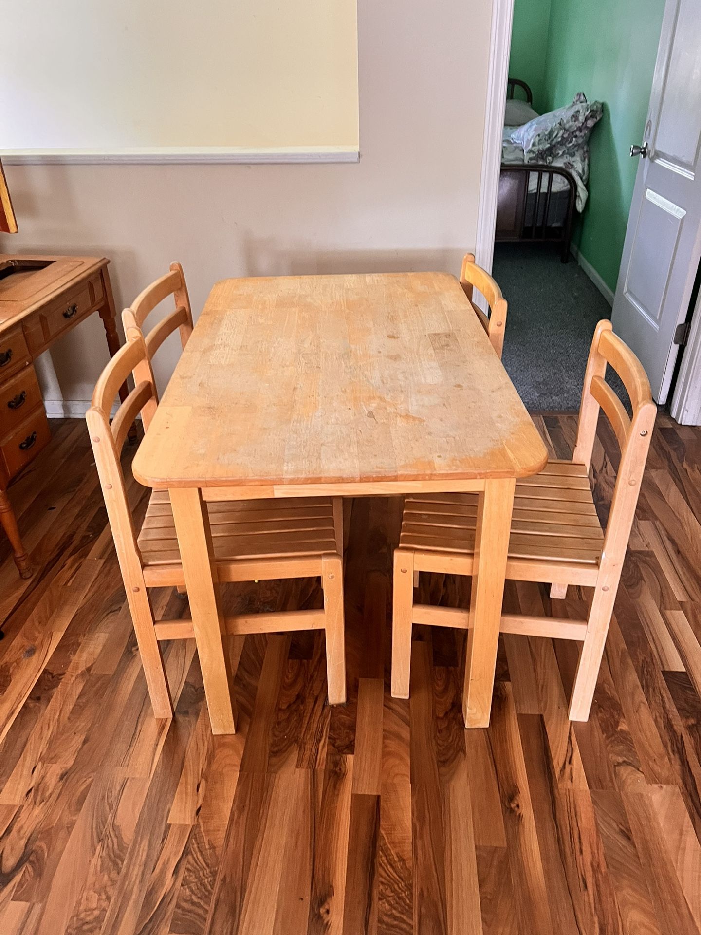 Wood Table And Chairs