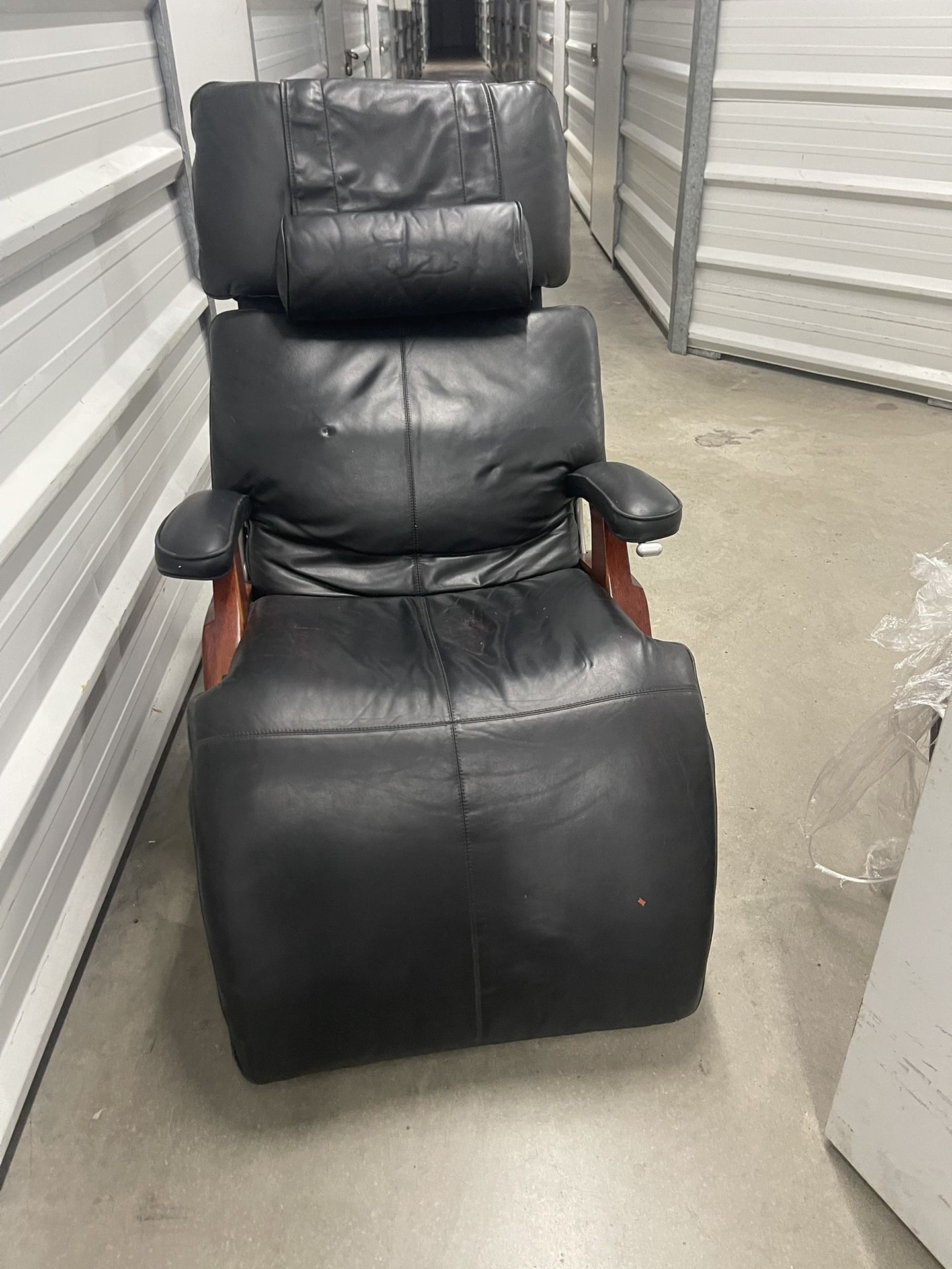 Human Touch Perfect Chair Brown colorway