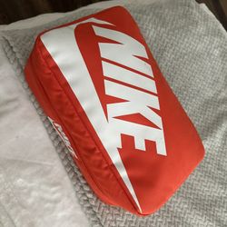 NIKE LUNCH BOX