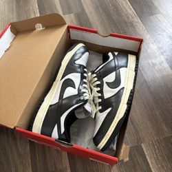 Nike Dunk Low Vintage Panda