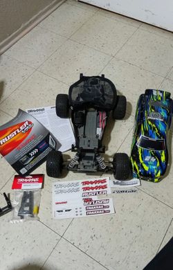 Traxxas 1:10 Rustler VXL Rolling Chassis Everything in the Pics included tranny/Servo no good $60 Firm Takes it