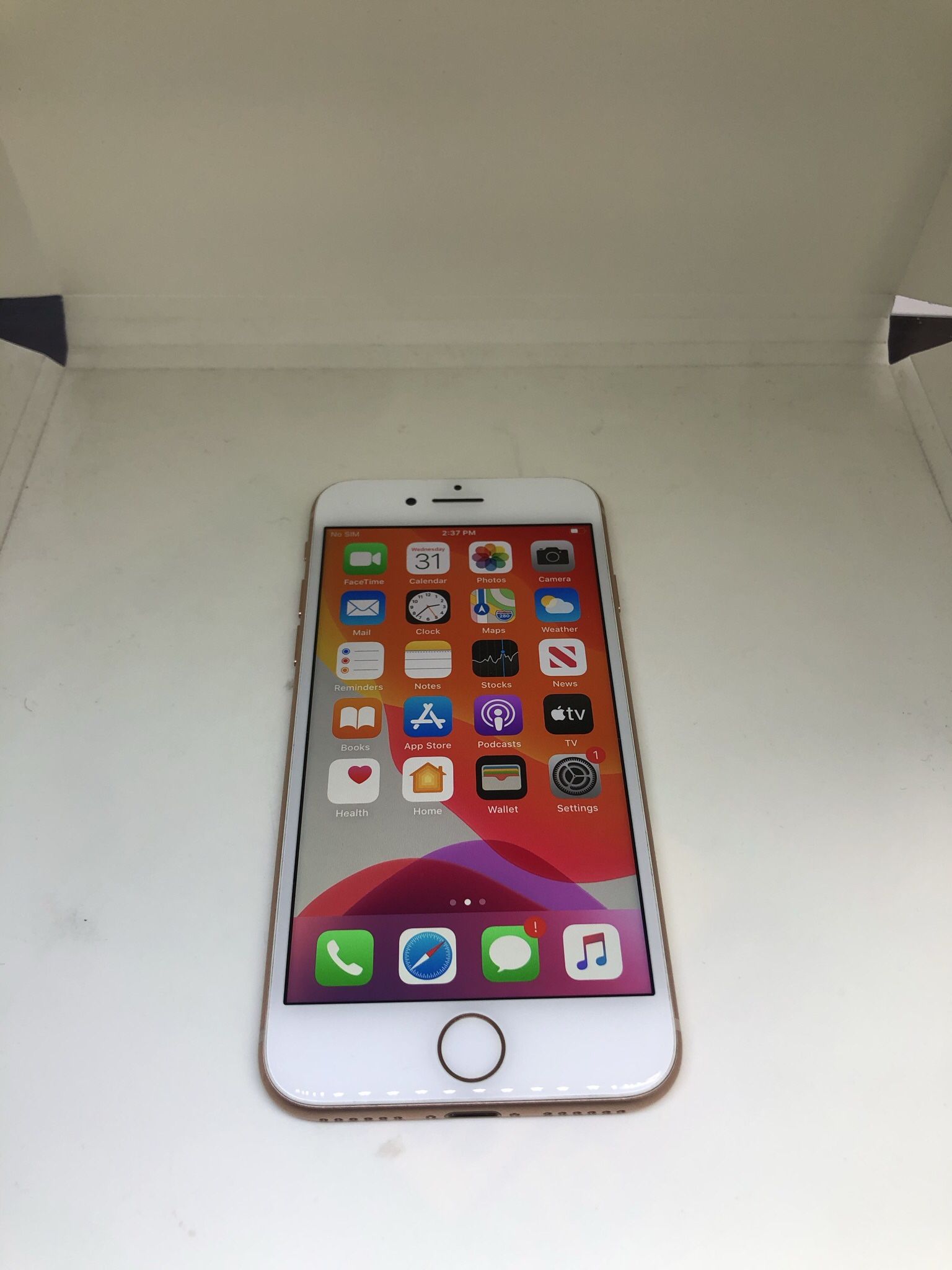 GRAND SALE!! APPLE IPHONE 8 EXCELLENT CONDITION UNLOCK FOR ANY CARRIER WITH FREE ACTIVATION AND ACCESSORIES!!! HURRY UP LIMITED OFFER