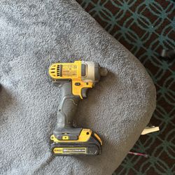 Dewalt DCF885 1/4 Inch Cordless Impact Driver