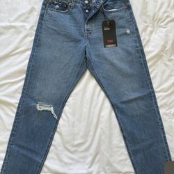 BRAND NEW LEVI JEANS 