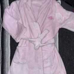 Vicarias Secret robe