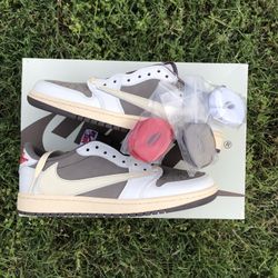 Jordan 1 Low Reverse Mocha 