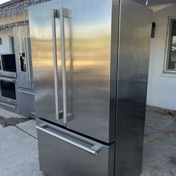 Monogram Counter Depth Refrigerator 