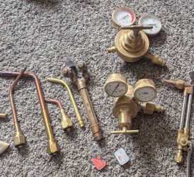 Oxy acetylene tips and gauges