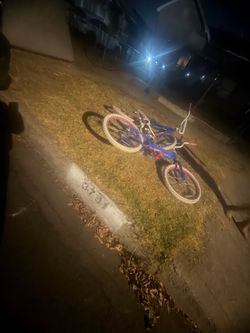 Free bikes Gratis bicicletas ⬇️