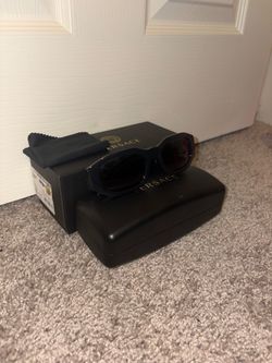 Versage glasses