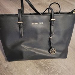Michael Kors Purse (Big)