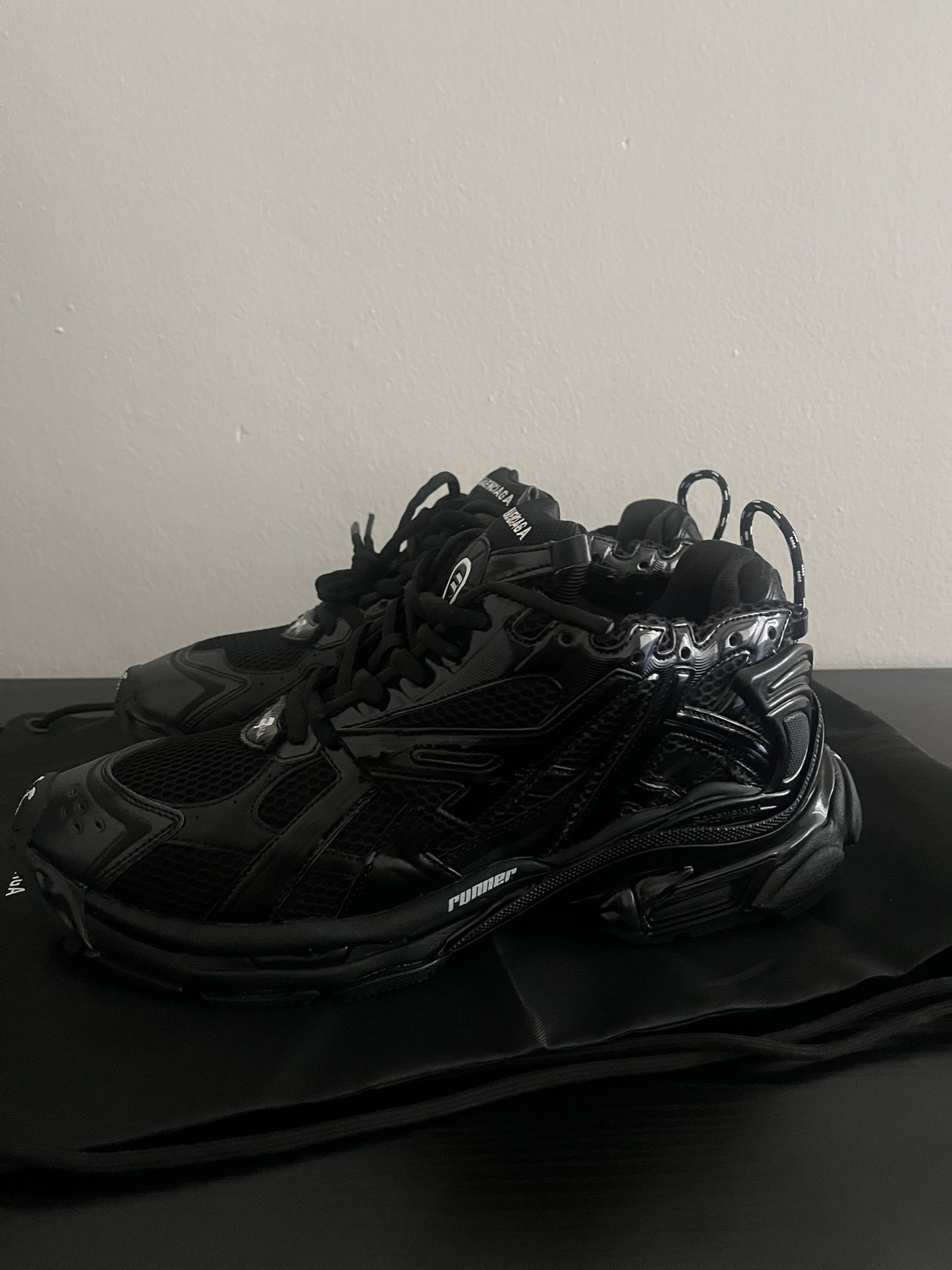 balenciaga runners