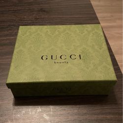 Gucci Set Pickup Only