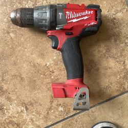 🔴 Milwaukee M18 1/2” Hammer Drill/Driver – Cat. No. 2704-20