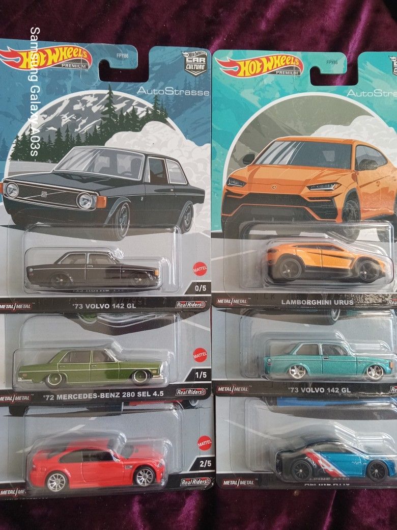 Hotwheels Premium Auto Strasse Complete Set