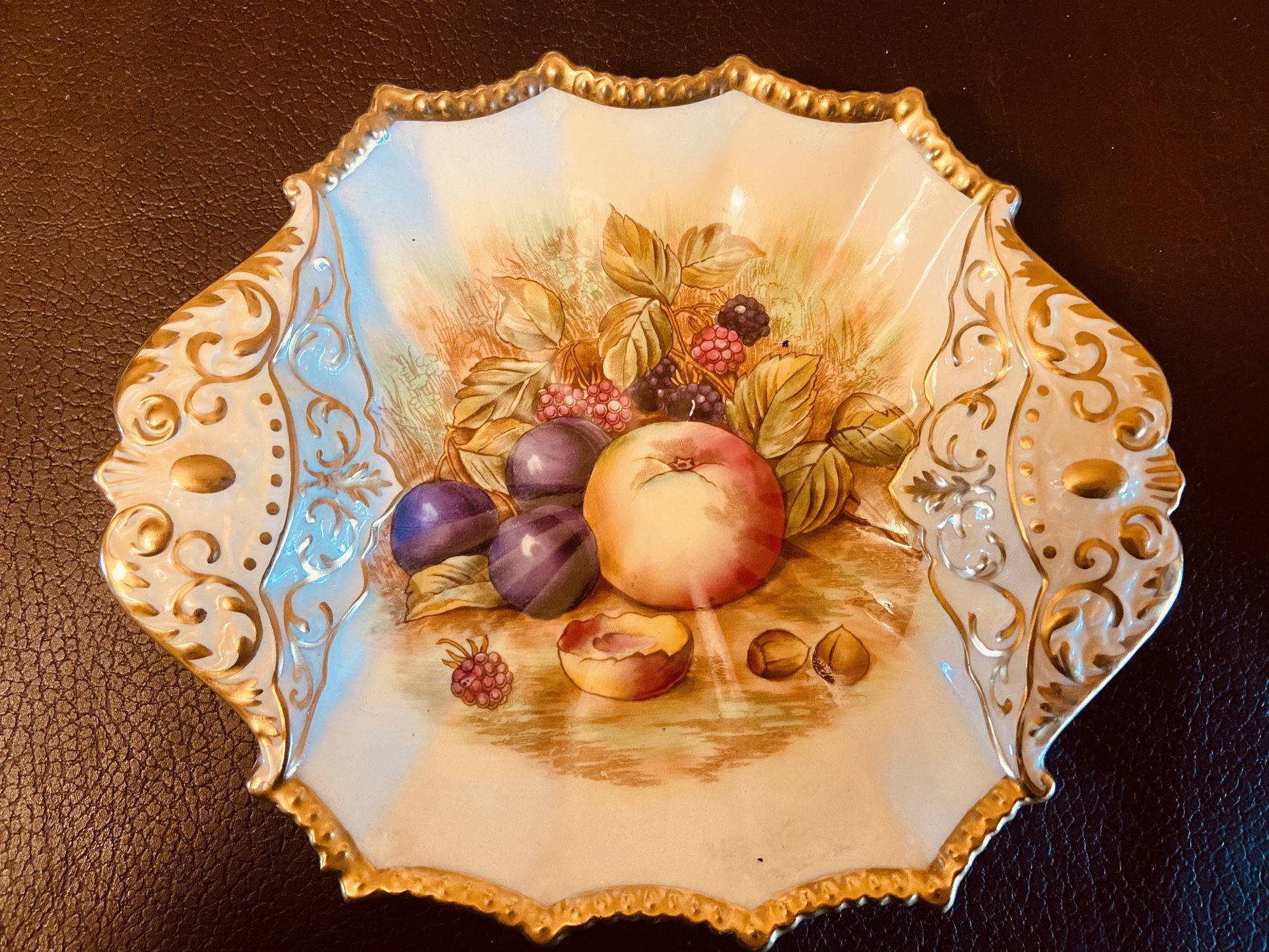 Vintage 1930-s Tableware