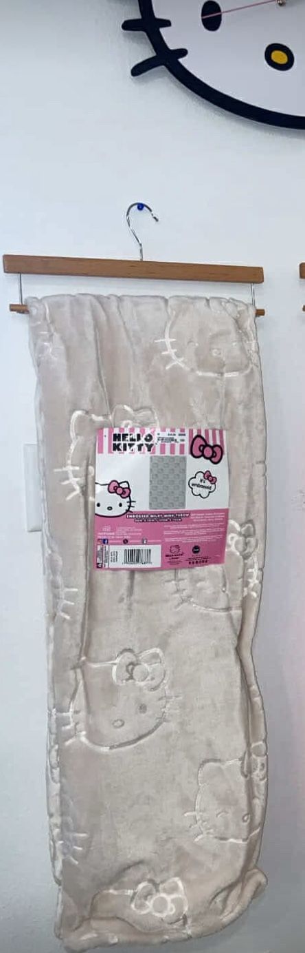 Hello Kitty Blanket