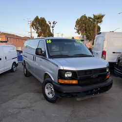 2016 Chevrolet Express G2500 Cargo Van 