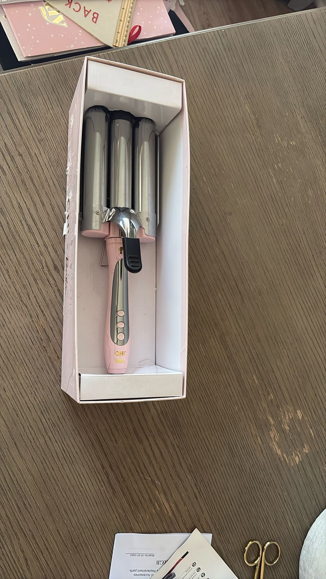 CHI x Barbie Dreamhouse 1.25 en Titanio Triple Barril Deep Waver