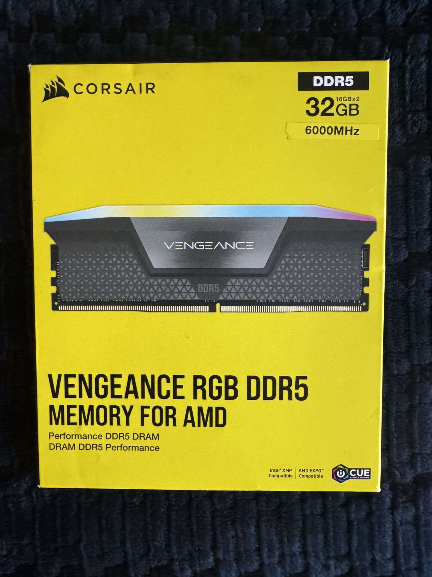 CORSAIR - VENGEANCE RGB 32GB 2x16GB DDR5 6000MHz C30 AMD EXPO & Intel XMP 