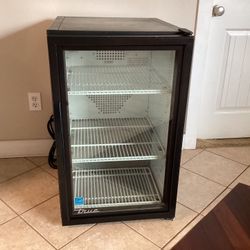 True Countertop Commercial Refrigerator Merchandiser