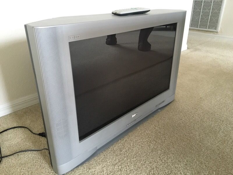 Sanyo Vizon 30-inch HDTV with built-in OTA broadcast tuner