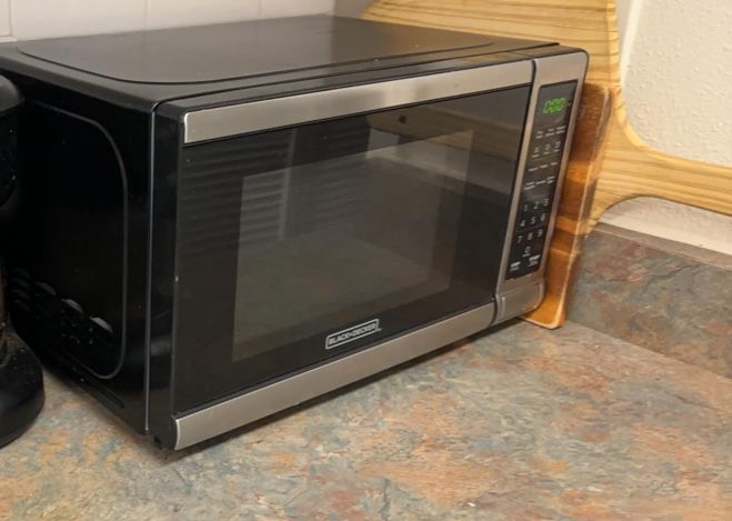 BLACK+DECKER Digital Microwave Oven 