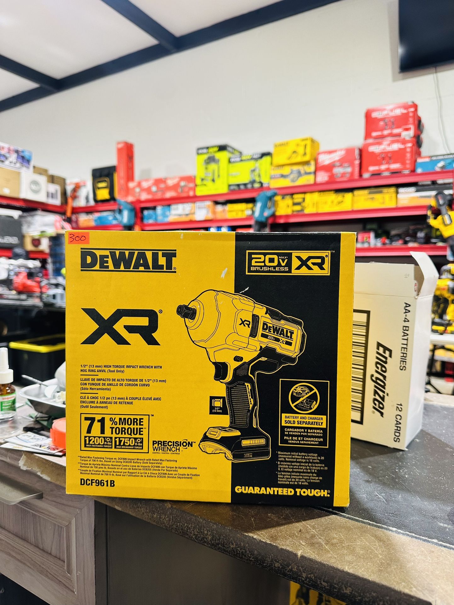 DEWALT XR 20-volt Max Variable Speed Brushless 1/2-in Drive Cordless Impact Wrench