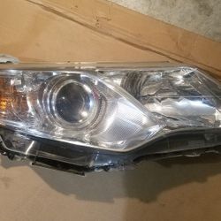 Free 2014 camry Headlights Right side