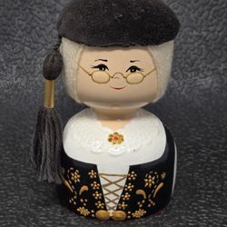 VTG 1997 Handpainted Wooden Pin Cushion Granny Folk Cute Little Old Lady Doll