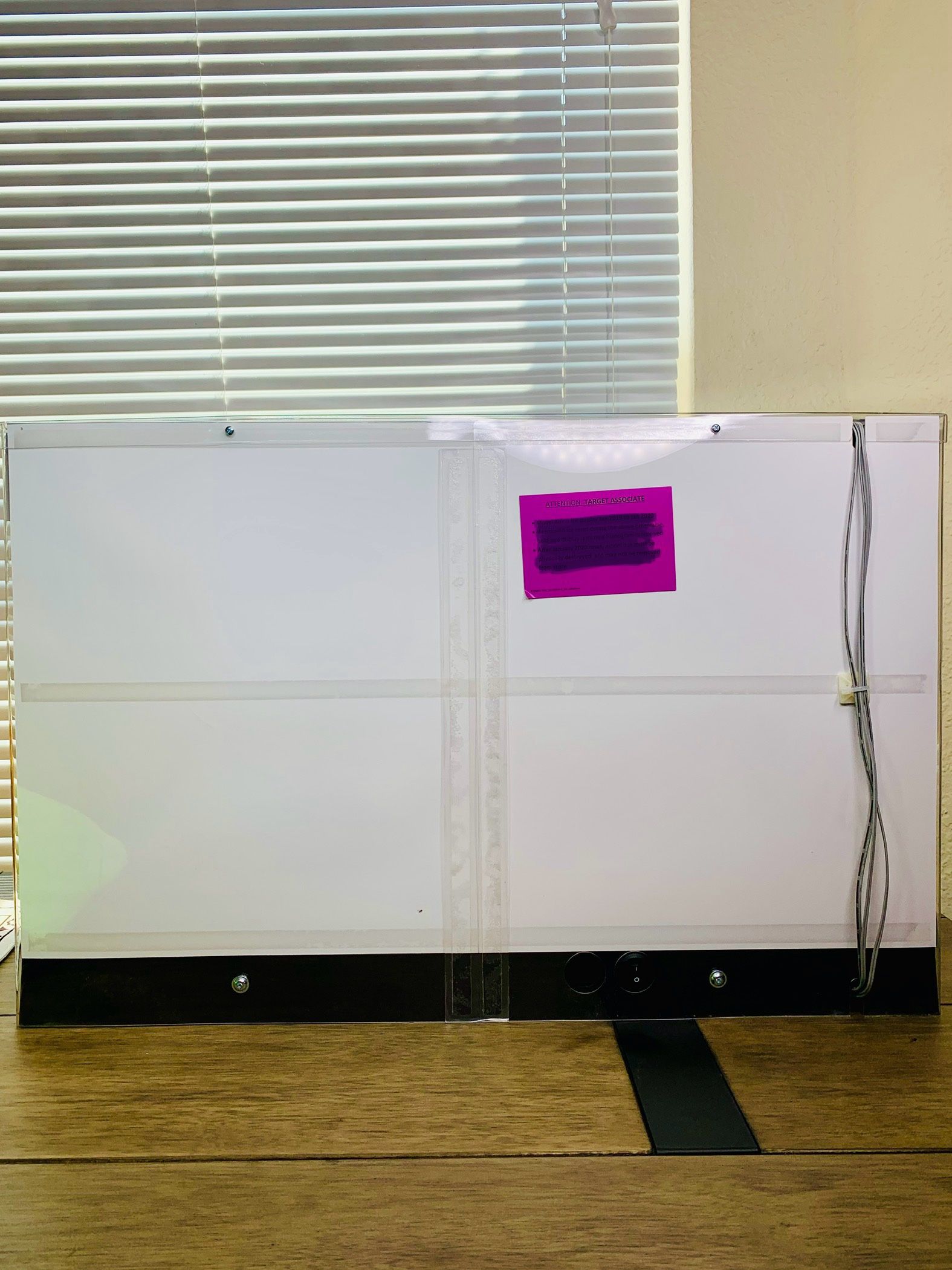 The Lego Movie Store Display Box With Minifigures NEW