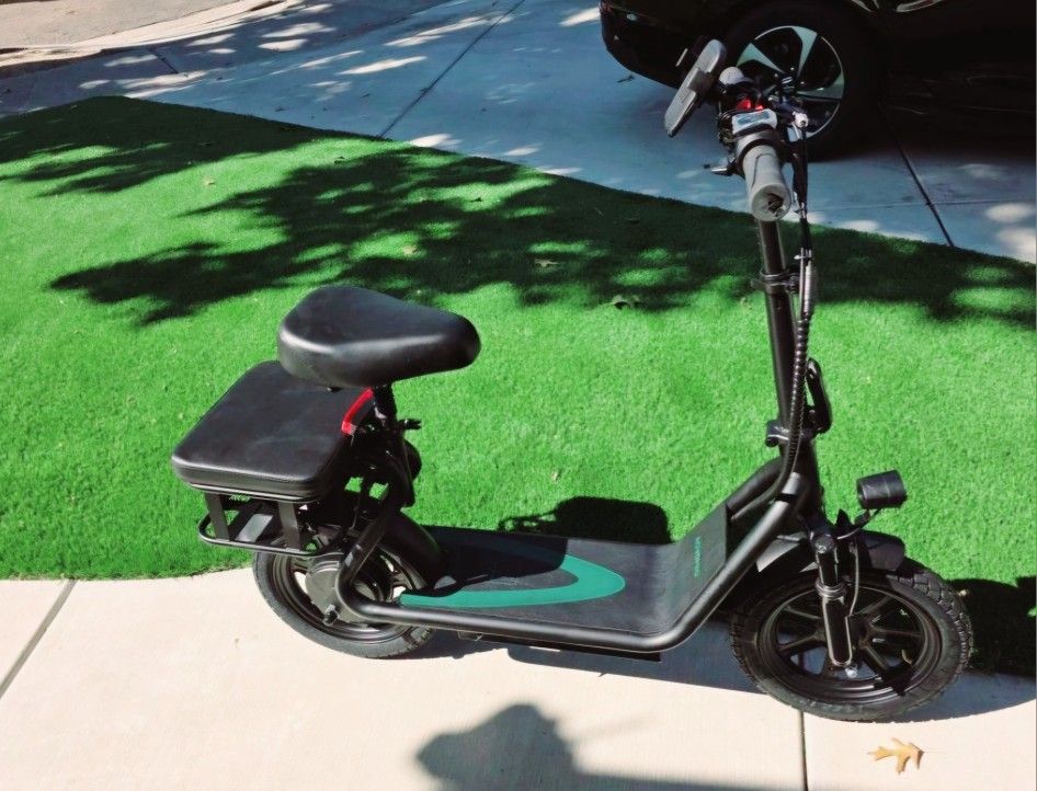 Electric Scooter With Seat