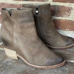 Antelope Tan Brown / Taupe Chelsea Leather Ankle Boots • Women’s Size 8-8.5 (39)