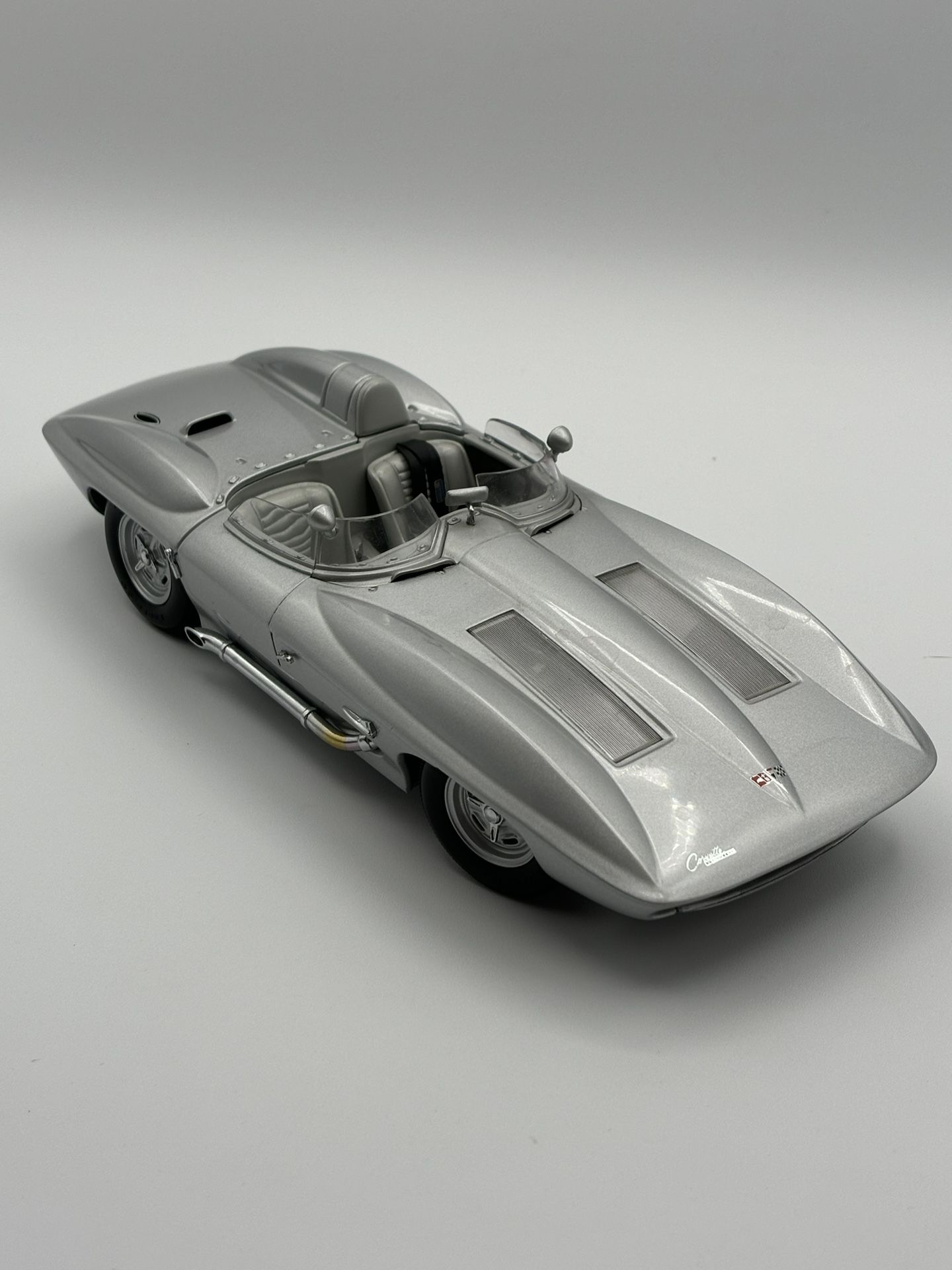 RARE 1959 Chevrolet Corvette Stingray, 1:18 die-cast model by