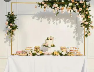 Adjustable Table Arch With Clamps