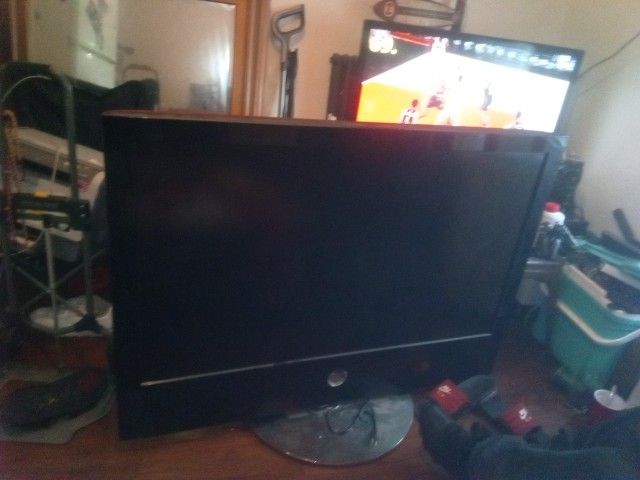 LG TV 65 Inches 