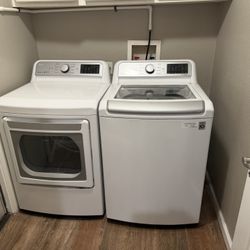Lg Washer And Gas Dryer Set