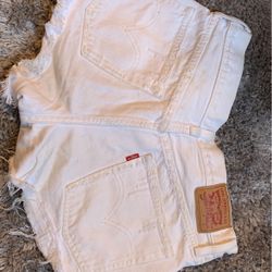 Levi Shorts 