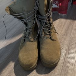 Almost New Steel Toe Work Boots  Size 9