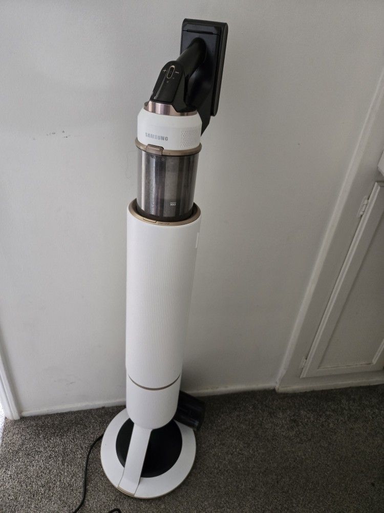 SAMSUNG Bespoke Jet Cordless Stick Vacuum Cleaner w/ Clean Station and Cady