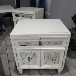 Night Stands White, Mirror 